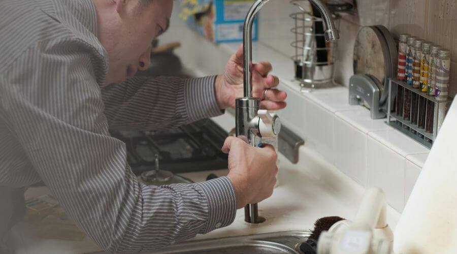 Expert burst pipe repair services in Mount Airy, LA